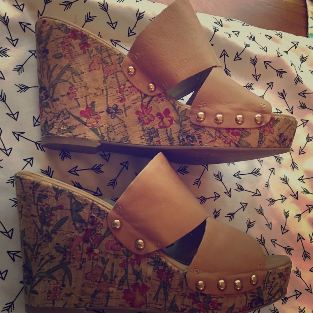 Gorgeous NineWest vintage America heels